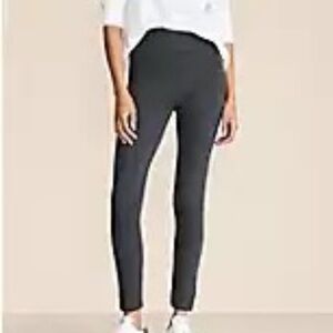 Lou & Grey High-Rise Essential Leggings Dark Charcoal  | Size L | Good Condition